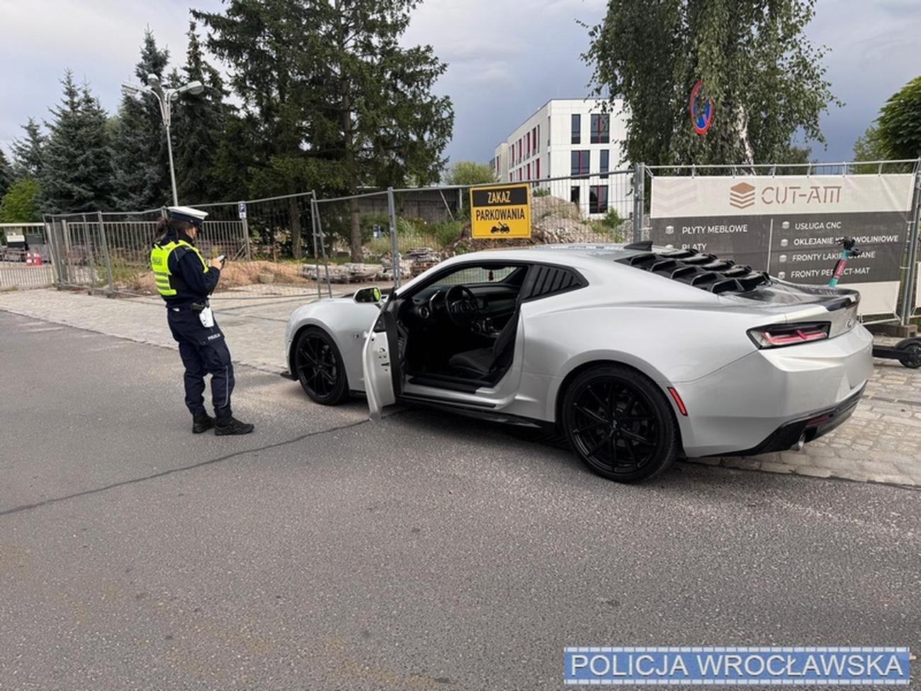 Policja sprawdzała poziom hałasu na wrocławskich drogach/Policja